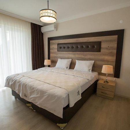 Black Rose Aparthotel Kaşüstü Exteriör bild